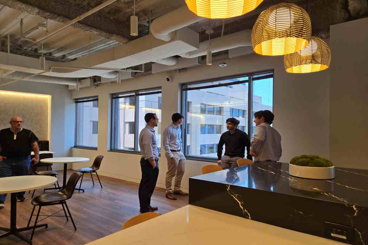 M&A Consultants Talking about Independent Valuations for High Stake Business