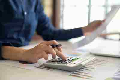 finance manager calculated capital prepare plan and budget for financial management of organisation .